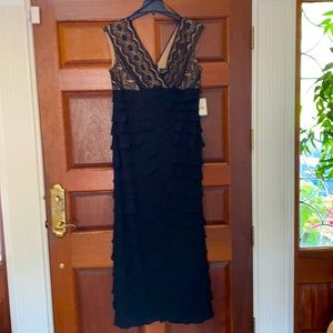 Adrianna Papell Maxi Lace Flutter Gown 14W NWT